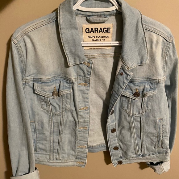 Jean jacket - Picture 1 of 3